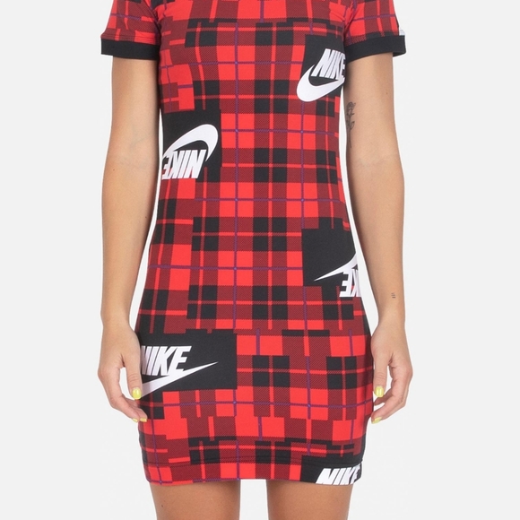 BNWT red plaid Nike dress. Buffalo plaid - Picture 4 of 6